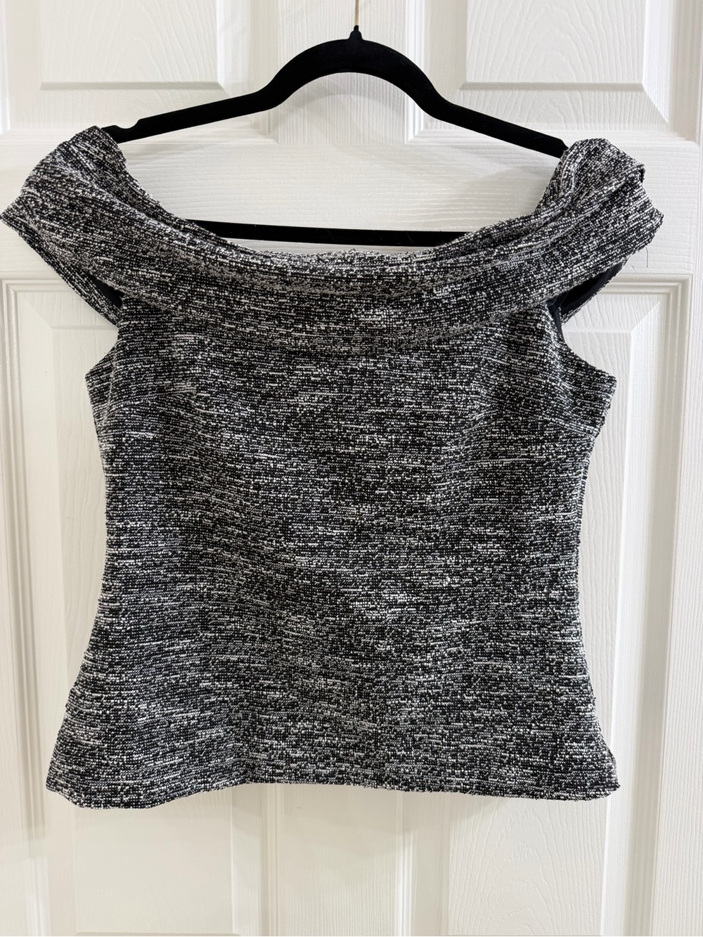 White House Black Market off-Shoulder Knit Tweed Top - Black & Ecru Size 6